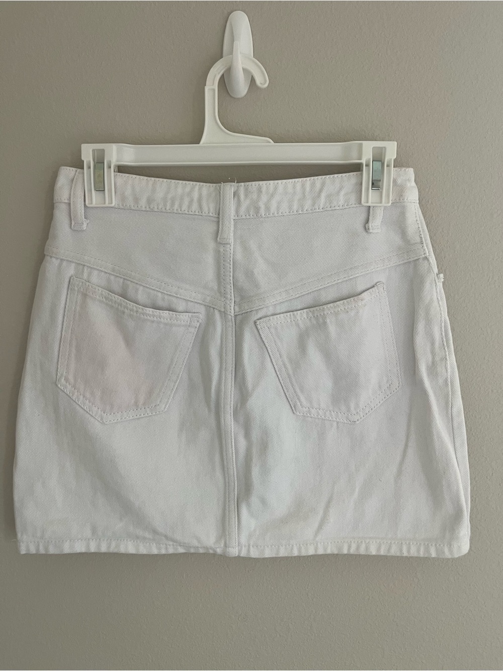 John Galt/Brandy Melville White Button-Front Mini Skirt Size M - Picture 3 of 6